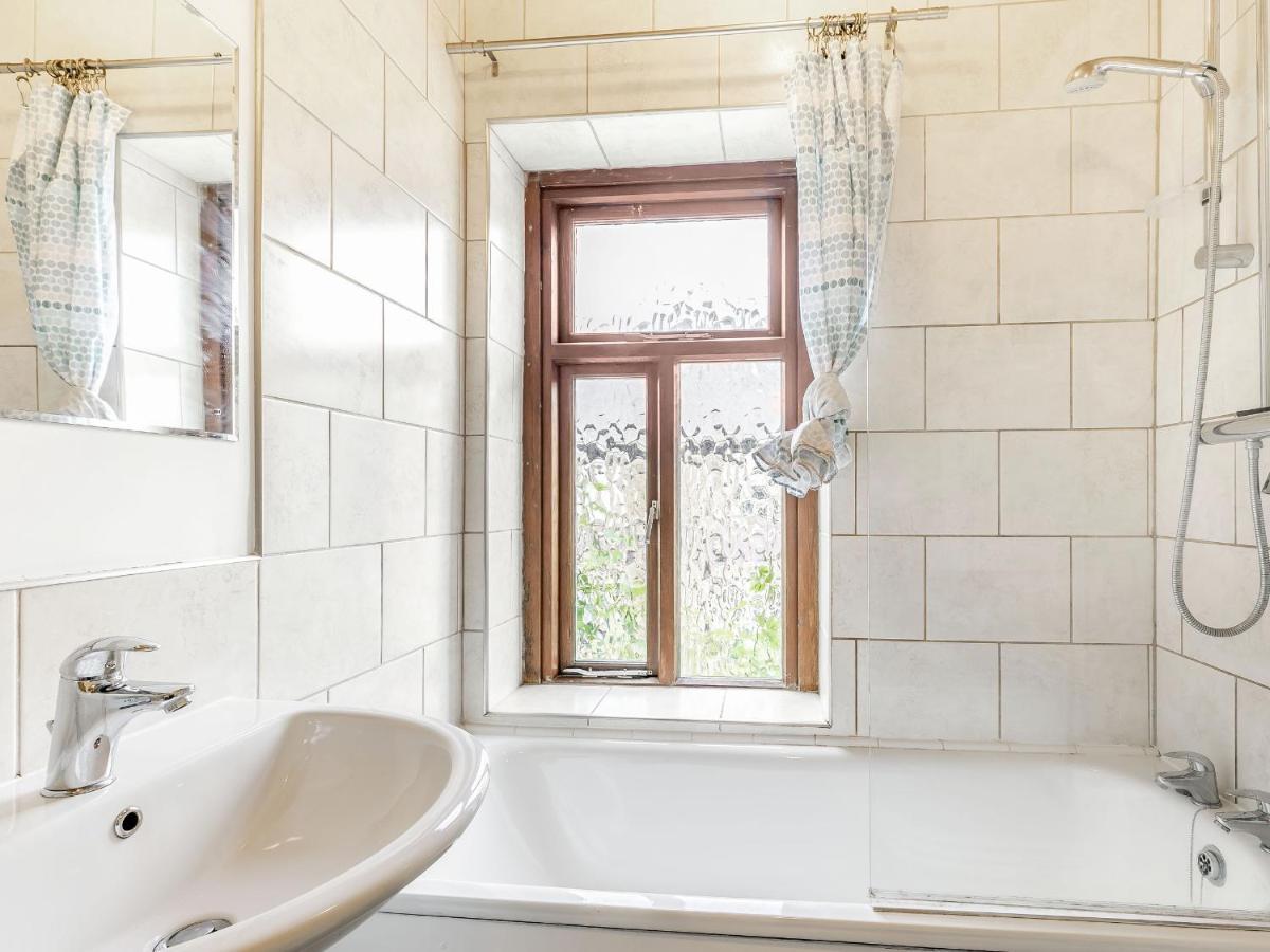 Rosskeen Villa Tideswell Eksteriør billede